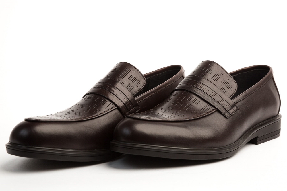 Pantofi eleganti maro