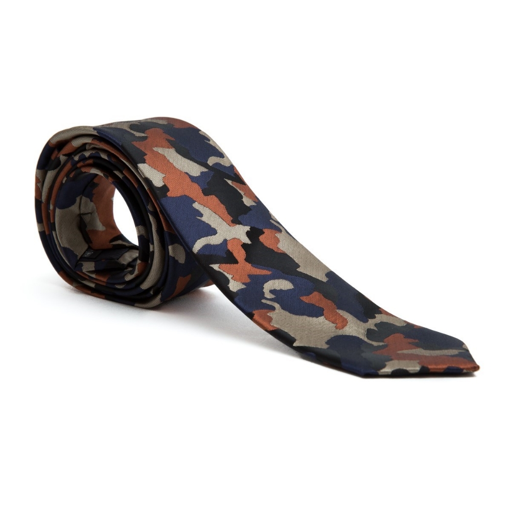Cravata barbati maro cu model militar 